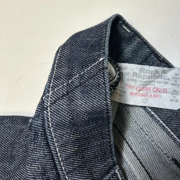 ROCK & REPULIC Dark wash Rhinestone jeans - Picture 4 of 4